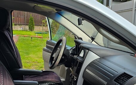 Dodge Caravan V, 2010 год, 1 000 000 рублей, 14 фотография