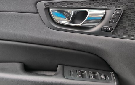 Volvo XC60 II, 2019 год, 3 200 000 рублей, 8 фотография