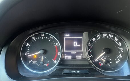Skoda Rapid I, 2015 год, 700 000 рублей, 2 фотография