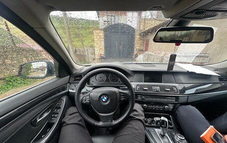 BMW 5 серия, 2010 год, 1 280 000 рублей, 4 фотография