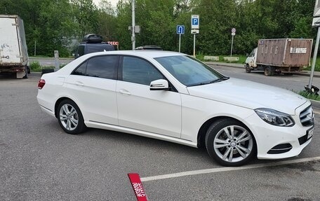 Mercedes-Benz E-Класс, 2015 год, 2 300 000 рублей, 3 фотография