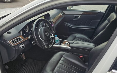 Mercedes-Benz E-Класс, 2015 год, 2 300 000 рублей, 10 фотография