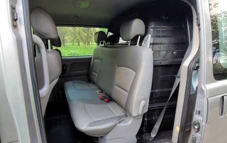 Hyundai Grand Starex Grand Starex I рестайлинг 2, 2011 год, 1 050 000 рублей, 13 фотография