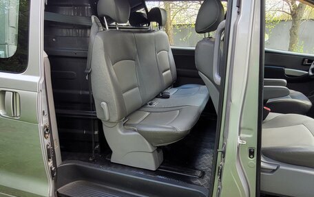 Hyundai Grand Starex Grand Starex I рестайлинг 2, 2011 год, 1 050 000 рублей, 11 фотография