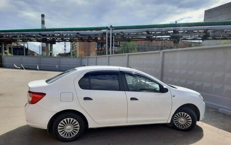 Renault Logan II, 2017 год, 510 000 рублей, 3 фотография
