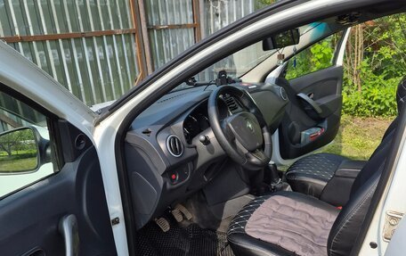 Renault Logan II, 2017 год, 510 000 рублей, 9 фотография