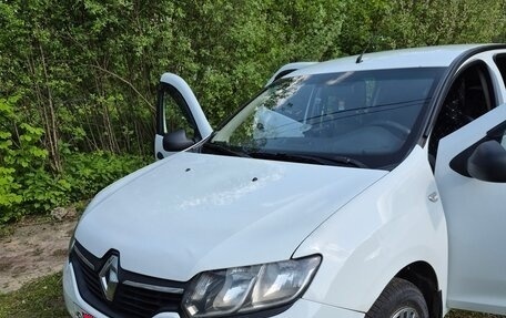 Renault Logan II, 2017 год, 510 000 рублей, 13 фотография