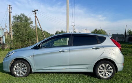 Hyundai Solaris II рестайлинг, 2012 год, 750 000 рублей, 2 фотография