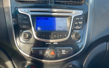 Hyundai Solaris II рестайлинг, 2012 год, 750 000 рублей, 8 фотография