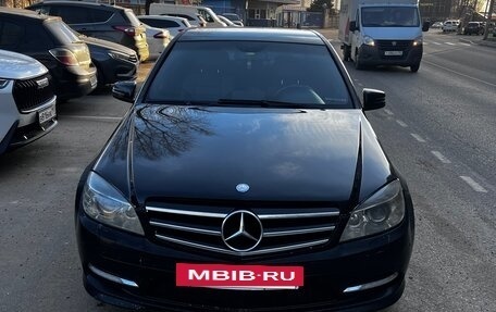 Mercedes-Benz C-Класс, 2011 год, 990 000 рублей, 2 фотография