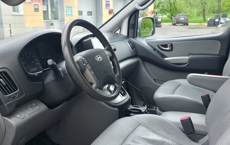 Hyundai H-1 II рестайлинг, 2014 год, 2 200 000 рублей, 2 фотография