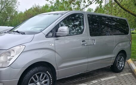 Hyundai H-1 II рестайлинг, 2014 год, 2 200 000 рублей, 4 фотография