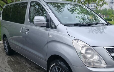 Hyundai H-1 II рестайлинг, 2014 год, 2 200 000 рублей, 5 фотография