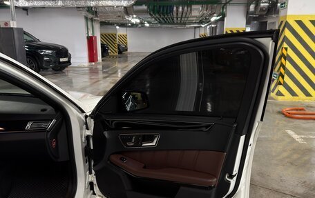 Mercedes-Benz E-Класс, 2014 год, 2 700 000 рублей, 10 фотография