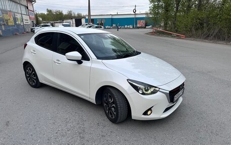 Mazda Demio IV, 2015 год, 960 000 рублей, 2 фотография