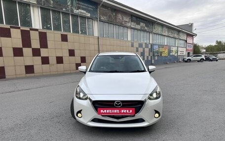 Mazda Demio IV, 2015 год, 960 000 рублей, 3 фотография