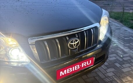Toyota Land Cruiser Prado 150 рестайлинг 2, 2010 год, 2 820 000 рублей, 2 фотография
