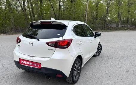 Mazda Demio IV, 2015 год, 960 000 рублей, 11 фотография