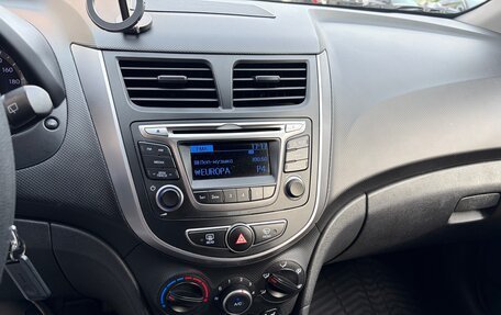 Hyundai Solaris II рестайлинг, 2015 год, 1 170 000 рублей, 12 фотография