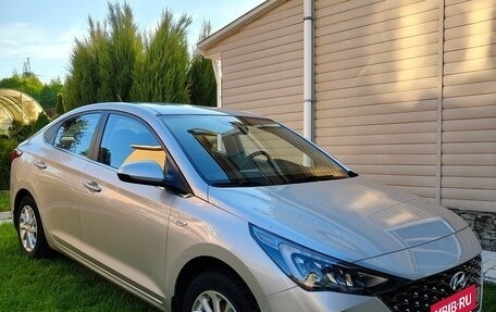 Hyundai Solaris II рестайлинг, 2021 год, 2 150 000 рублей, 3 фотография