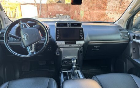 Toyota Land Cruiser Prado 150 рестайлинг 2, 2020 год, 4 950 000 рублей, 3 фотография