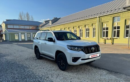 Toyota Land Cruiser Prado 150 рестайлинг 2, 2020 год, 4 950 000 рублей, 6 фотография