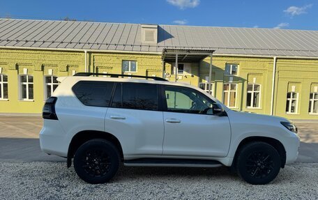 Toyota Land Cruiser Prado 150 рестайлинг 2, 2020 год, 4 950 000 рублей, 7 фотография
