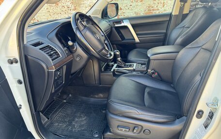Toyota Land Cruiser Prado 150 рестайлинг 2, 2020 год, 4 950 000 рублей, 16 фотография