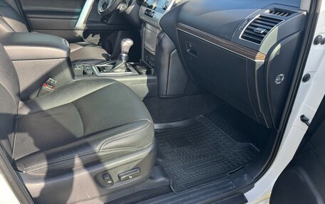Toyota Land Cruiser Prado 150 рестайлинг 2, 2020 год, 4 950 000 рублей, 18 фотография