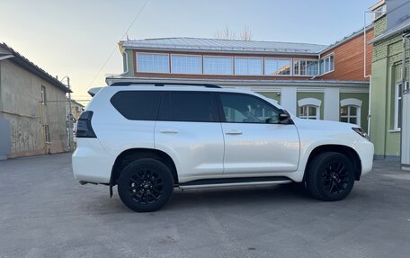 Toyota Land Cruiser Prado 150 рестайлинг 2, 2020 год, 4 950 000 рублей, 10 фотография