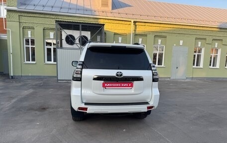 Toyota Land Cruiser Prado 150 рестайлинг 2, 2020 год, 4 950 000 рублей, 13 фотография