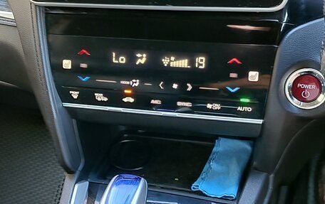 Honda Shuttle II, 2016 год, 1 270 000 рублей, 34 фотография