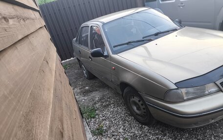 Daewoo Nexia I рестайлинг, 2004 год, 100 000 рублей, 7 фотография