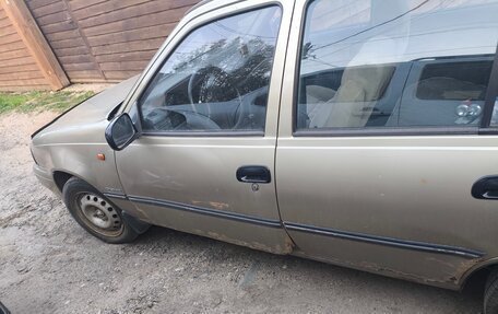 Daewoo Nexia I рестайлинг, 2004 год, 100 000 рублей, 3 фотография