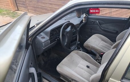Daewoo Nexia I рестайлинг, 2004 год, 100 000 рублей, 8 фотография