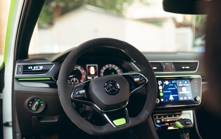 Skoda Superb III рестайлинг, 2015 год, 2 200 000 рублей, 20 фотография