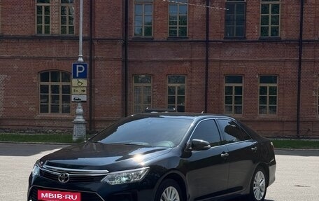 Toyota Camry, 2015 год, 2 050 000 рублей, 2 фотография