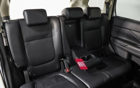 Mitsubishi Outlander III рестайлинг 3, 2015 год, 1 849 000 рублей, 23 фотография
