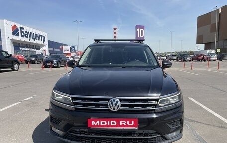 Volkswagen Tiguan II, 2018 год, 2 335 000 рублей, 3 фотография