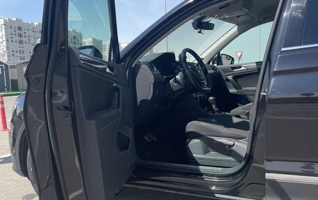 Volkswagen Tiguan II, 2018 год, 2 335 000 рублей, 10 фотография