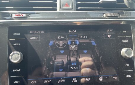 Volkswagen Tiguan II, 2018 год, 2 335 000 рублей, 13 фотография