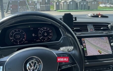 Volkswagen Tiguan II, 2018 год, 2 335 000 рублей, 12 фотография