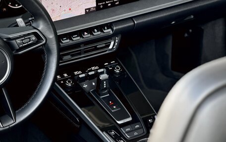 Porsche 911, 2020 год, 16 700 000 рублей, 10 фотография