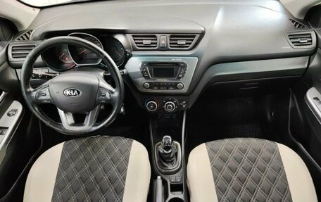 KIA Rio III рестайлинг, 2014 год, 806 490 рублей, 15 фотография