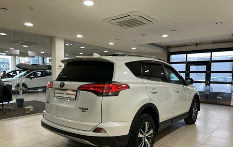 Toyota RAV4, 2018 год, 2 190 000 рублей, 4 фотография
