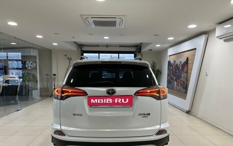 Toyota RAV4, 2018 год, 2 190 000 рублей, 5 фотография