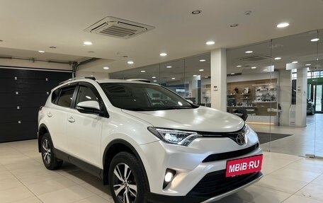 Toyota RAV4, 2018 год, 2 190 000 рублей, 3 фотография