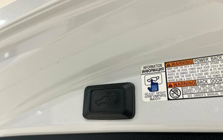 Toyota RAV4, 2018 год, 2 190 000 рублей, 12 фотография
