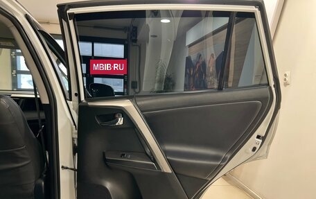 Toyota RAV4, 2018 год, 2 190 000 рублей, 9 фотография