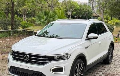 Volkswagen T-Roc I, 2022 год, 1 942 200 рублей, 1 фотография